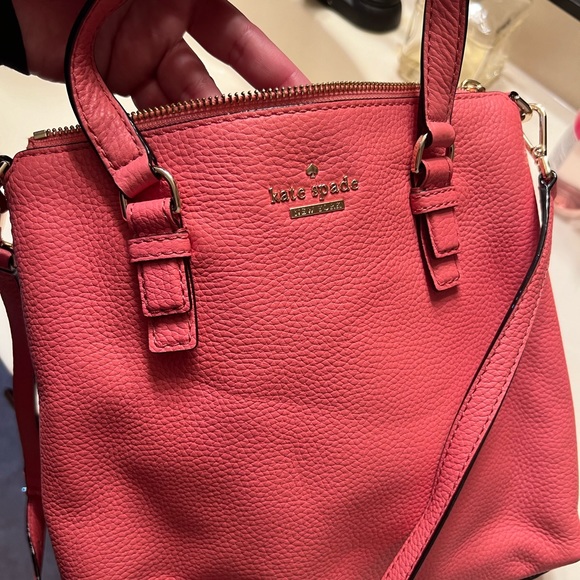 Kate Spade Small crossbody. - Picture 4 of 6